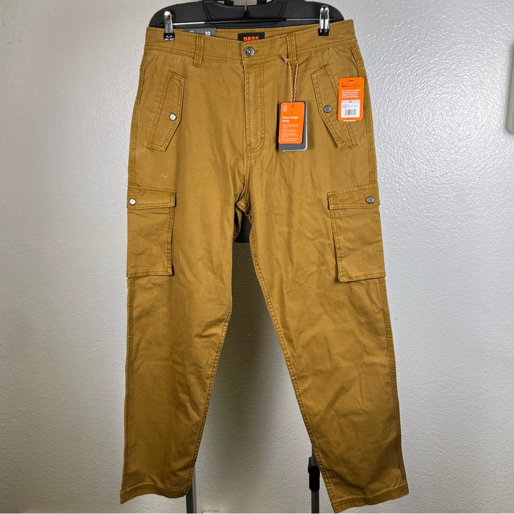 Bass Outdoor Men's‎ Tan Cargo Pants size 32